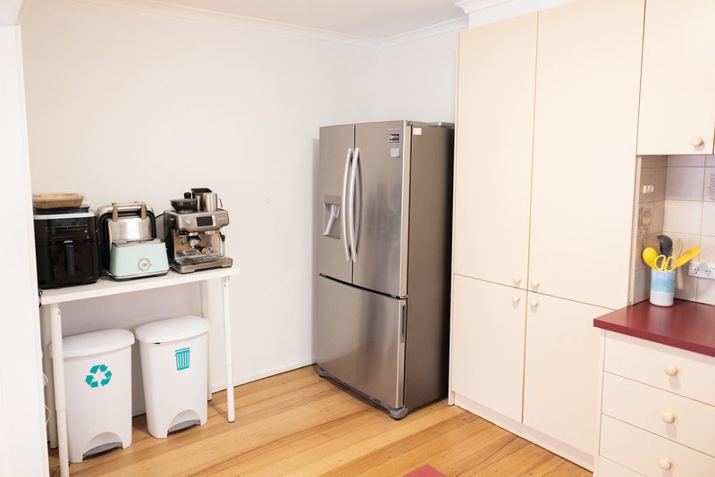 Photo - 71 Lorraine Crescent, Jacana VIC 3047 - Image 8