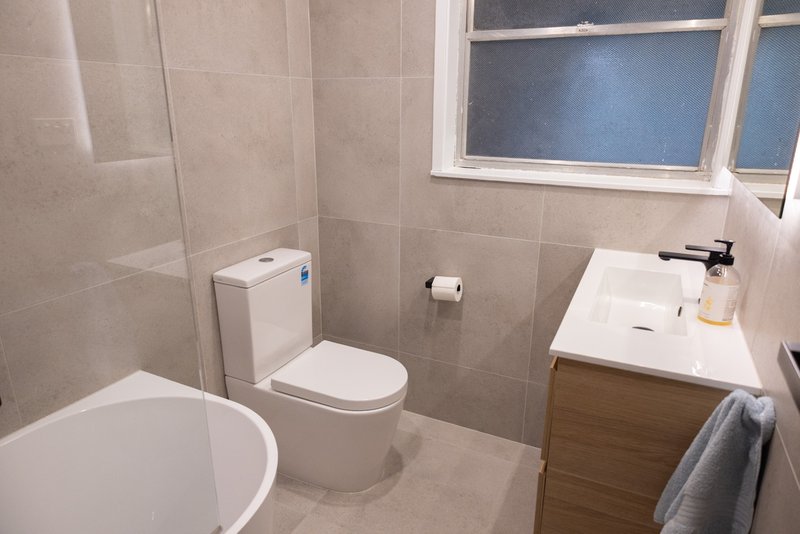 Photo - 71 Lorraine Crescent, Jacana VIC 3047 - Image 9