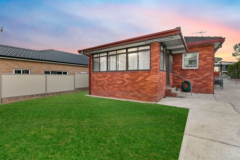 Photo - 71 Lucas Road, Lalor Park NSW 2147 - Image 11