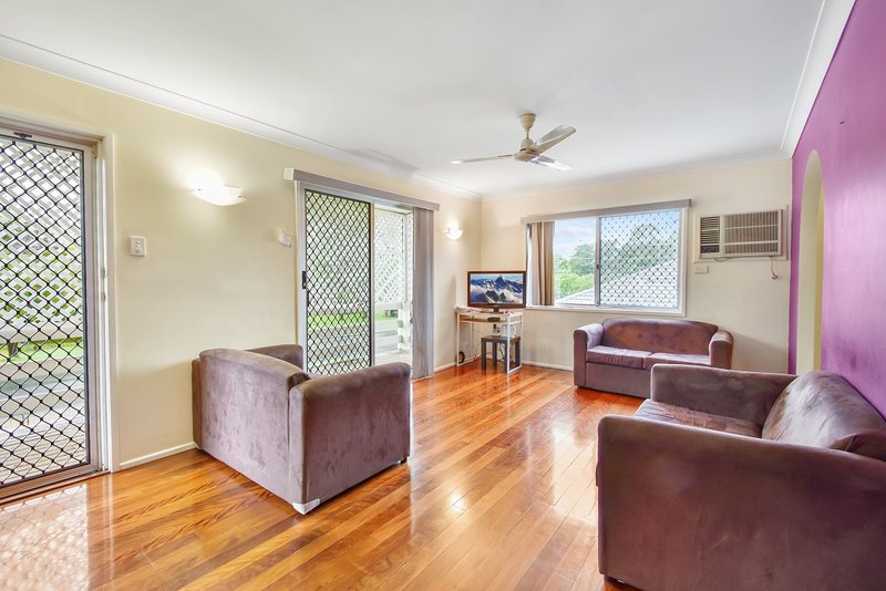 Photo - 71 Lynelle Street, Marsden QLD 4132 - Image 3