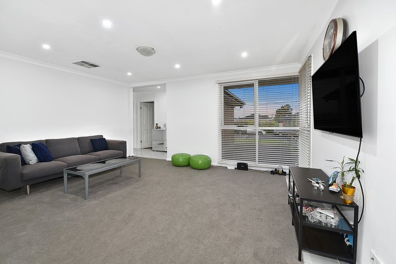 Photo - 71 Mason Street, Campbellfield VIC 3061 - Image 3