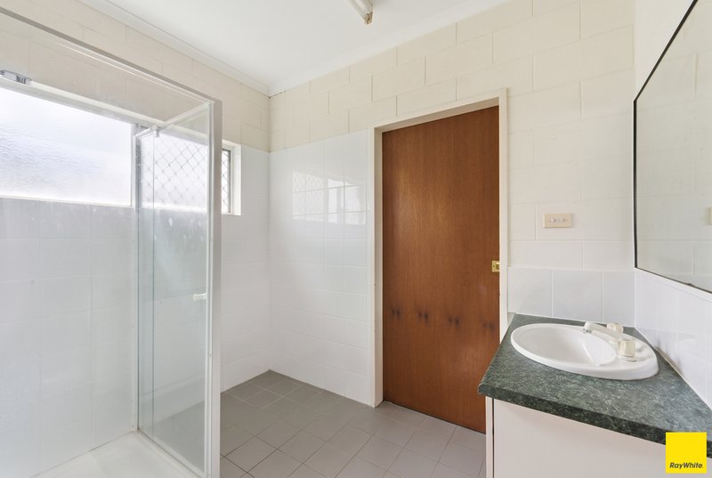 Photo - 71 Mclaughlin Road, Bentley Park QLD 4869 - Image 5