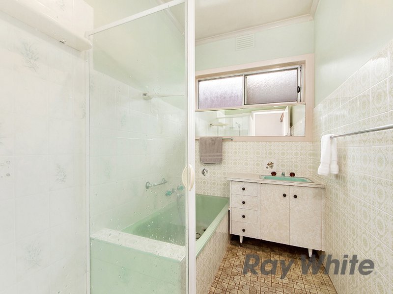 Photo - 71 Millawa Avenue, St Albans VIC 3021 - Image 10