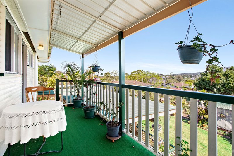 Photo - 71 Minto Crescent, Arana Hills QLD 4054 - Image 2