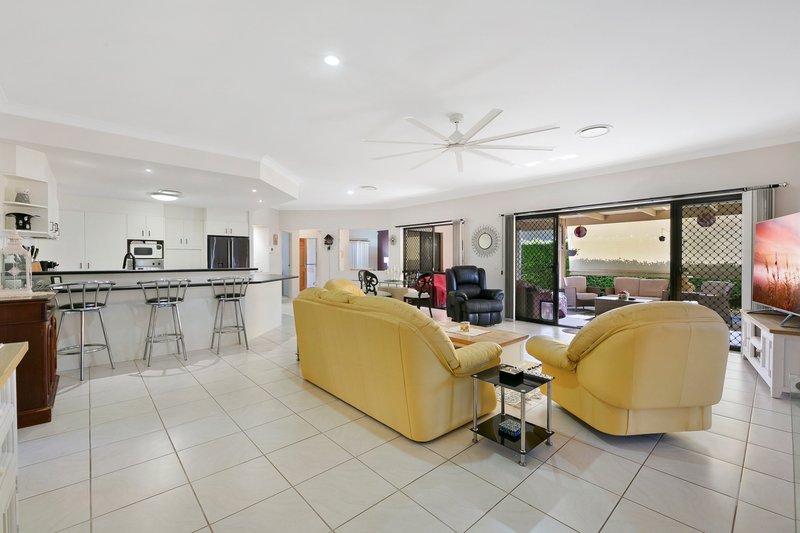 Photo - 71 Newport Drive, Robina QLD 4226 - Image 9