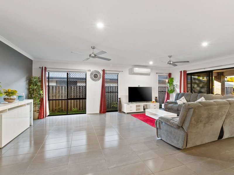 Photo - 71 Ningaloo Drive, Pimpama QLD 4209 - Image 4