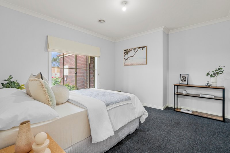 Photo - 71 Oakbank Boulevard, Whittlesea VIC 3757 - Image 7