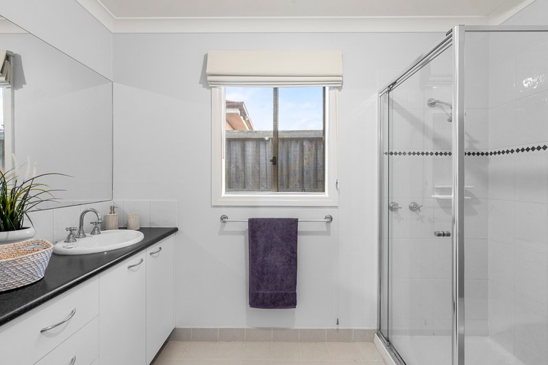 Photo - 71 Oakbank Boulevard, Whittlesea VIC 3757 - Image 11