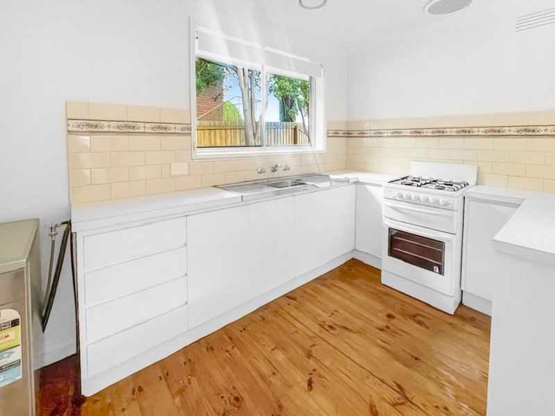 Photo - 71 Oberon Drive, Belmont VIC 3216 - Image 4