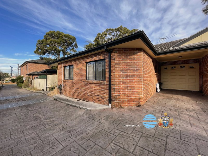 Photo - 71 Oxford Avenue, Bankstown NSW 2200 - Image 8