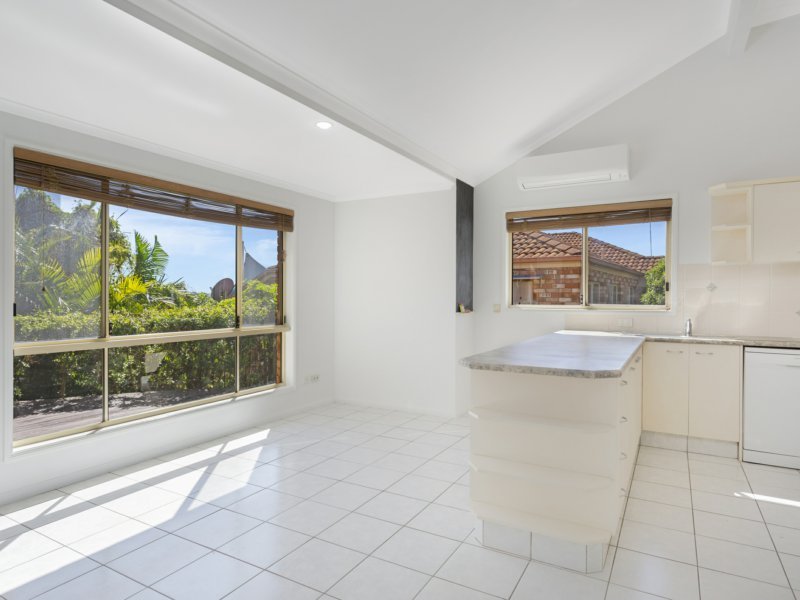 Photo - 71 Paddington Drive, Carrara QLD 4211 - Image 10