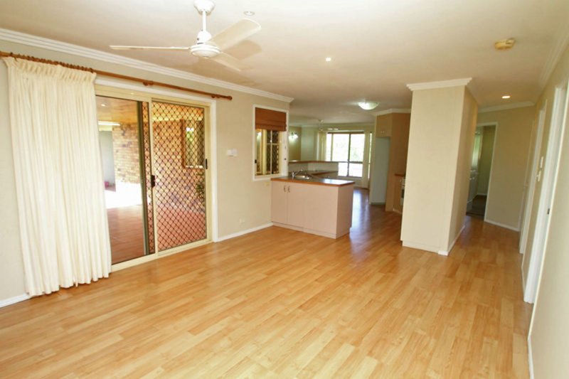 Photo - 71 Penda Avenue, New Auckland QLD 4680 - Image 11