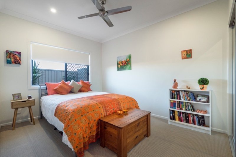 Photo - 71 Pentas Drive, Bongaree QLD 4507 - Image 5