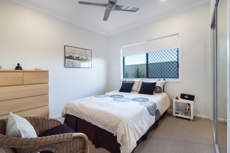 Photo - 71 Pentas Drive, Bongaree QLD 4507 - Image 7