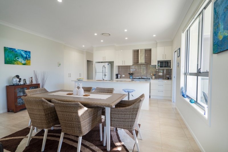 Photo - 71 Pentas Drive, Bongaree QLD 4507 - Image 13