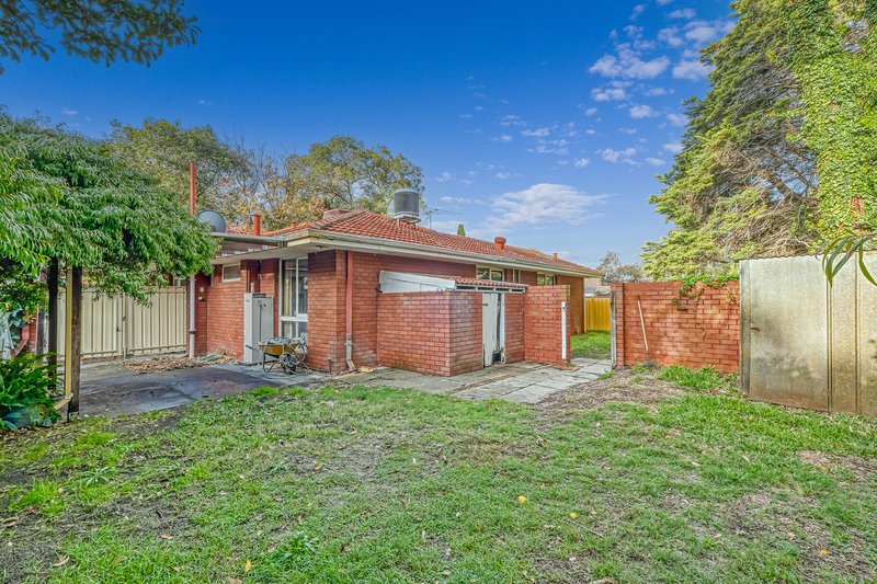 Photo - 71 Regency Drive, Thornlie WA 6108 - Image 19