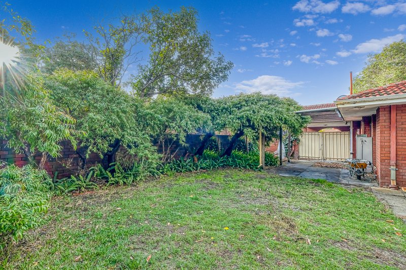 Photo - 71 Regency Drive, Thornlie WA 6108 - Image 20