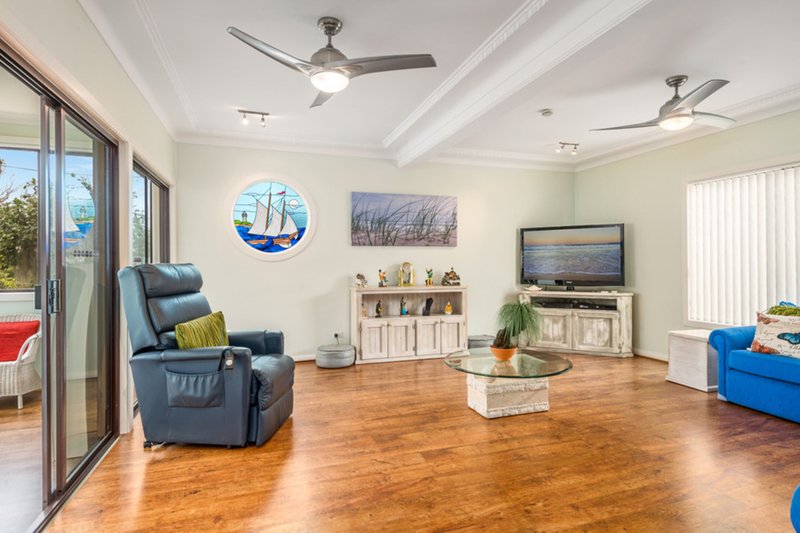 Photo - 71 Renfrew Street, Werri Beach NSW 2534 - Image 3