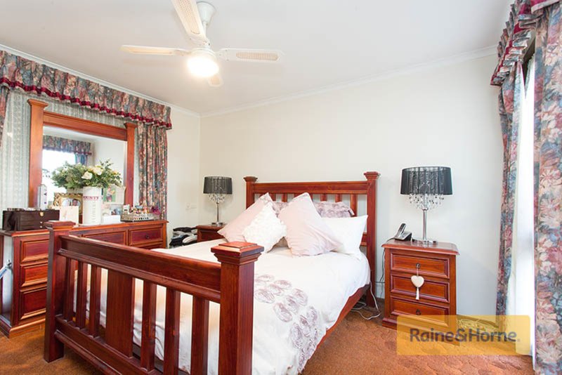 Photo - 71 Richard Road, Melton South VIC 3338 - Image 2