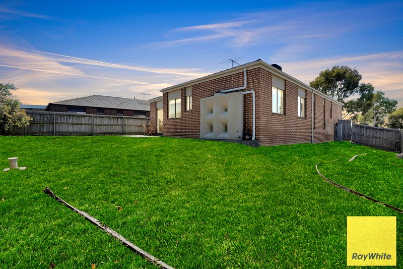 Photo - 71 Rose Grange Boulevard, Tarneit VIC 3029 - Image 15