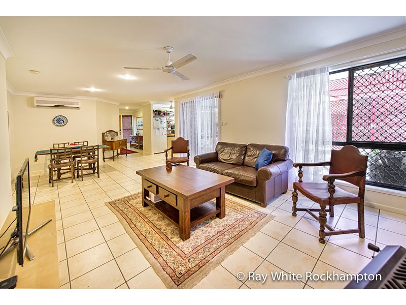 Photo - 71 Rosewood Drive, Norman Gardens QLD 4701 - Image 11