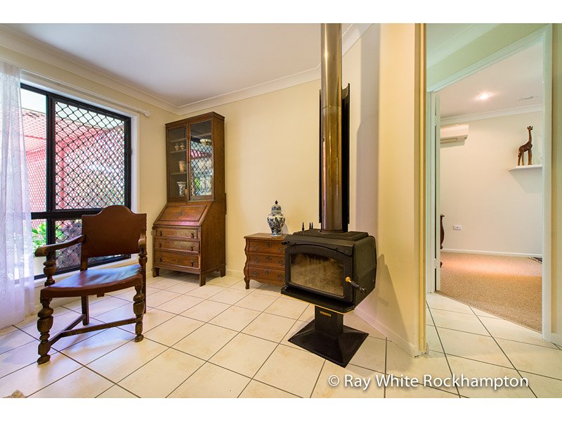 Photo - 71 Rosewood Drive, Norman Gardens QLD 4701 - Image 13