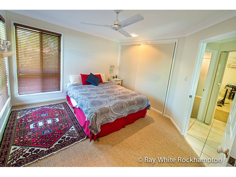 Photo - 71 Rosewood Drive, Norman Gardens QLD 4701 - Image 15