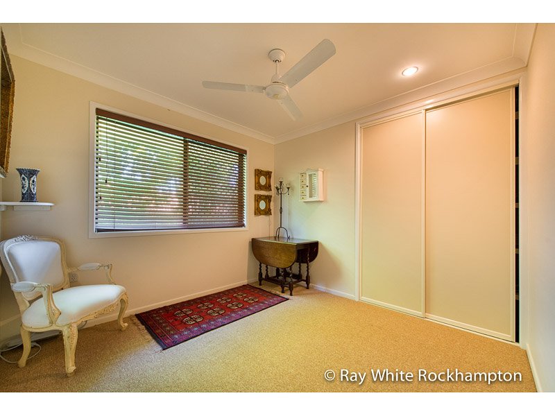 Photo - 71 Rosewood Drive, Norman Gardens QLD 4701 - Image 16