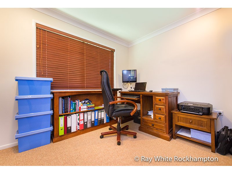 Photo - 71 Rosewood Drive, Norman Gardens QLD 4701 - Image 18