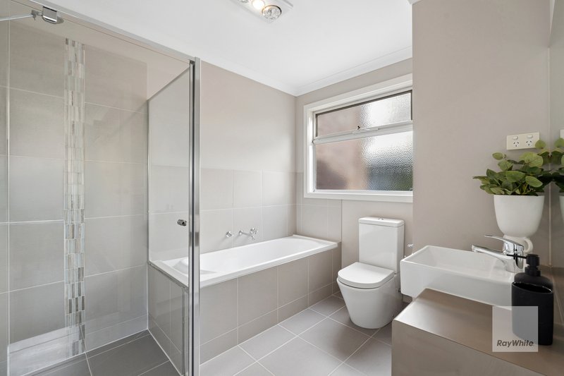 Photo - 71 Rowan Drive, Kealba VIC 3021 - Image 10