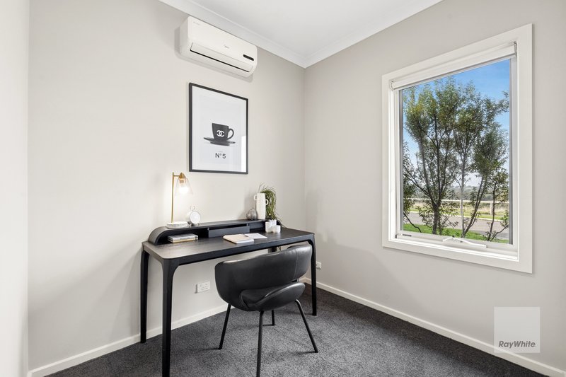 Photo - 71 Rowan Drive, Kealba VIC 3021 - Image 12