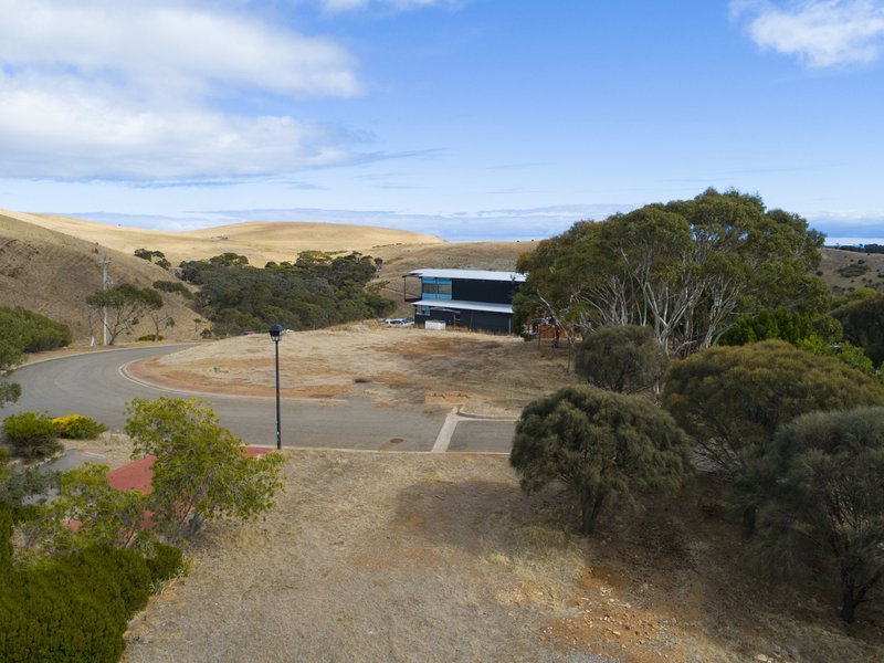 Photo - 71 Seaview Avenue, Wirrina Cove SA 5204 - Image 2