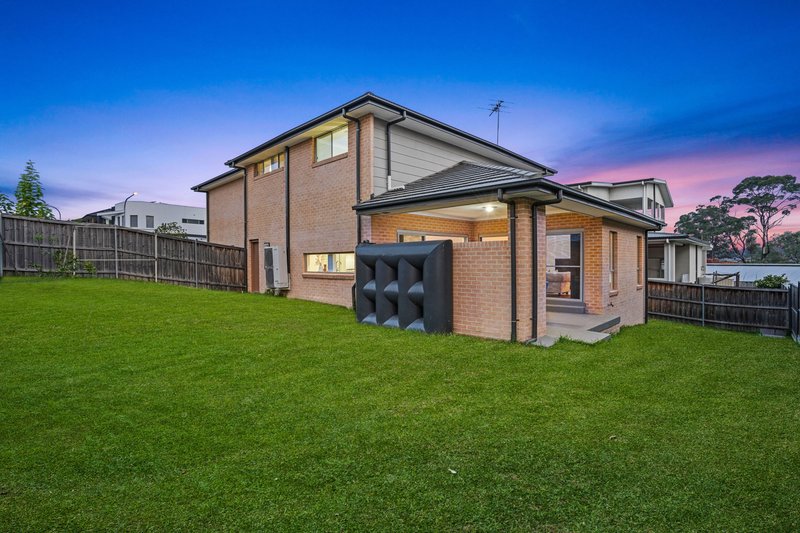 Photo - 71 Springbrook Boulevard, North Kellyville NSW 2155 - Image 12