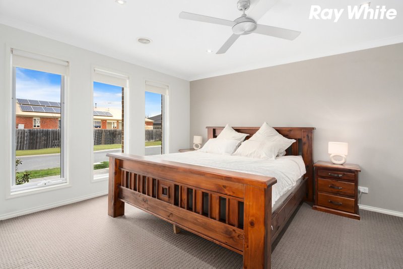 Photo - 71 Storey Drive, Pakenham VIC 3810 - Image 2