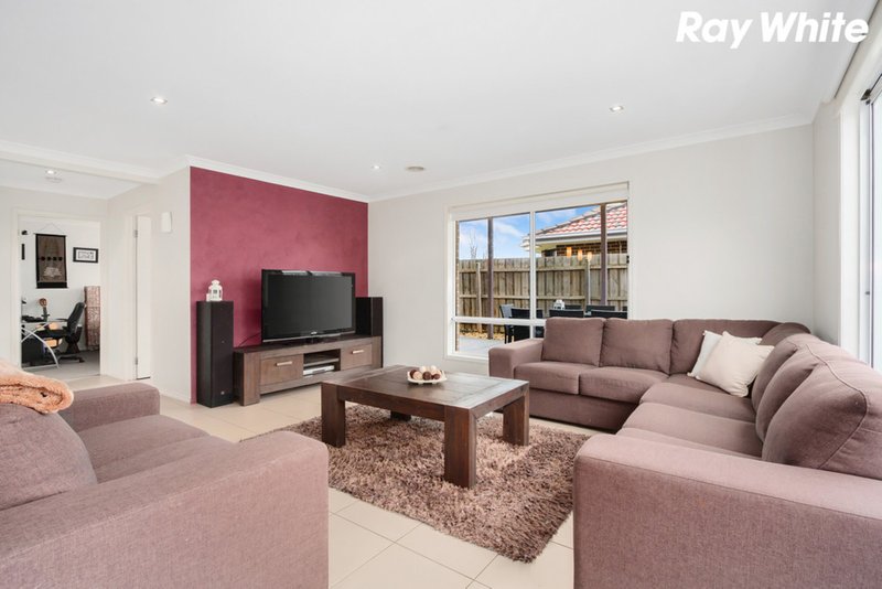 Photo - 71 Storey Drive, Pakenham VIC 3810 - Image 7