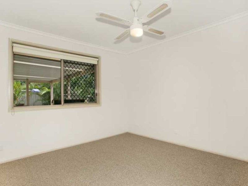 Photo - 71 Studio Drive, Oxenford QLD 4210 - Image 4