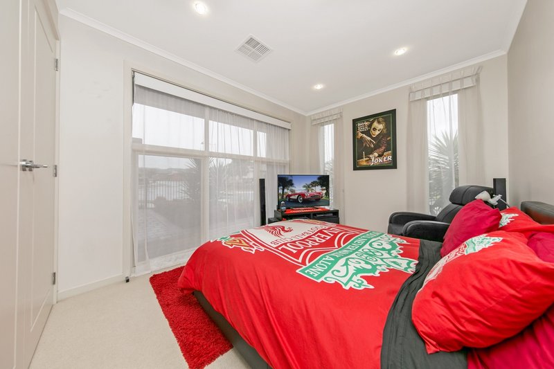 Photo - 71 Swinden Crescent, Blakeview SA 5114 - Image 11