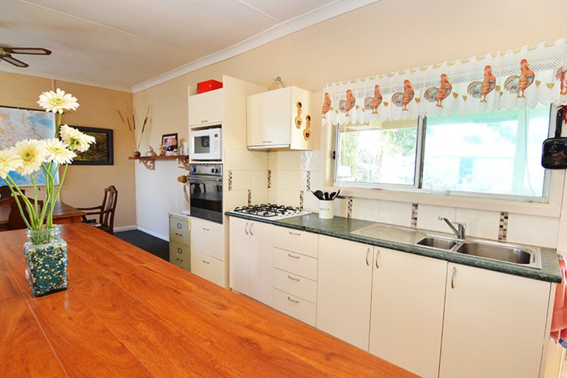 Photo - 71 Tapio Street, Dareton NSW 2717 - Image 3