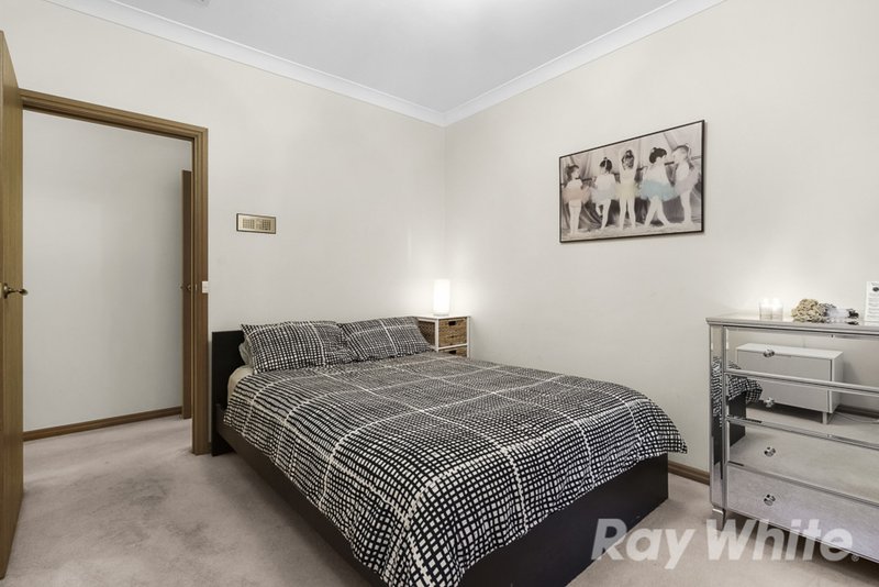 Photo - 71 Timbertop Drive, Rowville VIC 3178 - Image 8