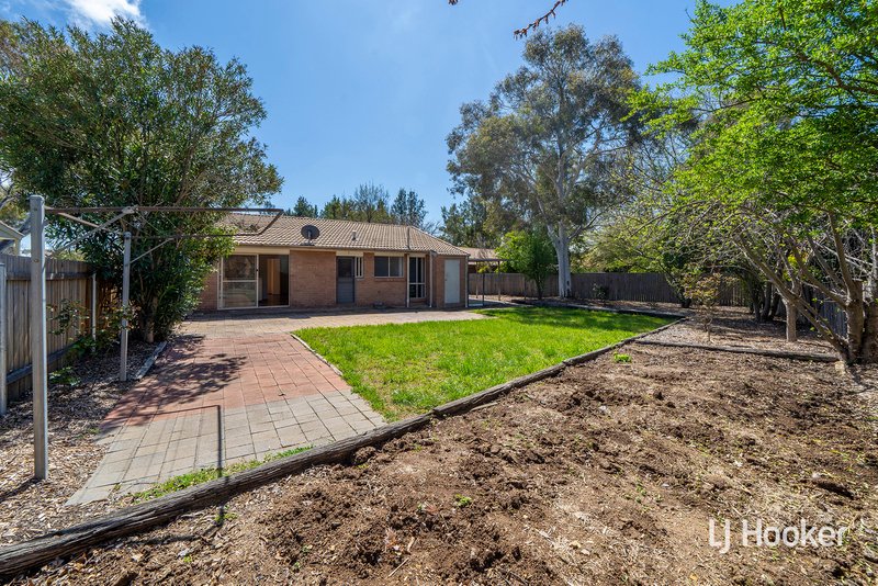 Photo - 71 Twelvetrees Crescent, Florey ACT 2615 - Image 12