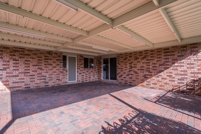 Photo - 71 Twickenham Drive, Dubbo NSW 2830 - Image 4