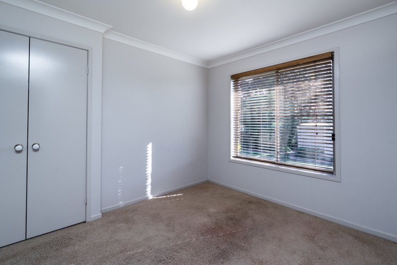 Photo - 71 Twickenham Drive, Dubbo NSW 2830 - Image 7