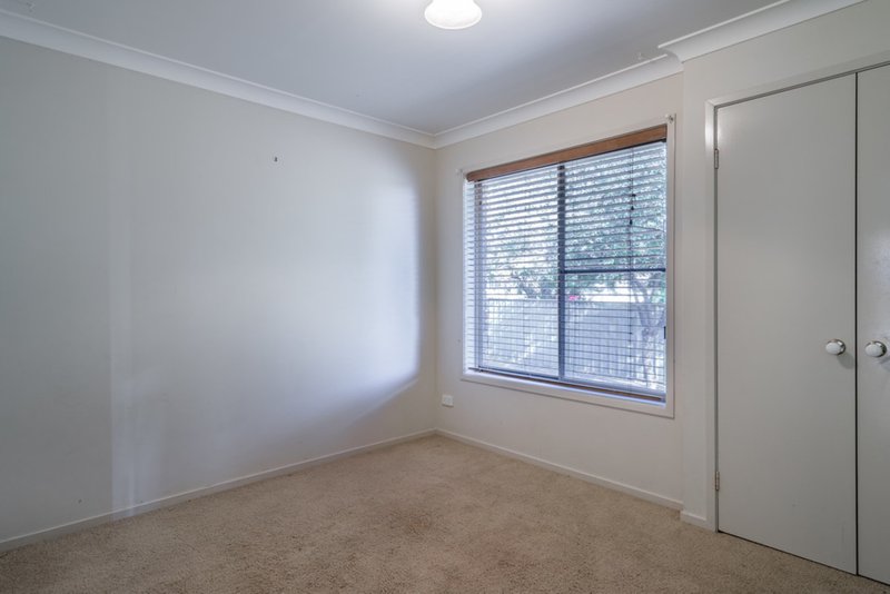 Photo - 71 Twickenham Drive, Dubbo NSW 2830 - Image 9