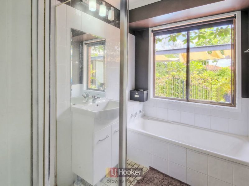 Photo - 71 Vansittart Road, Regents Park QLD 4118 - Image 7