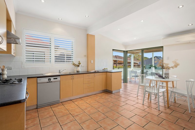 Photo - 71 Villiers Avenue, Mortdale NSW 2223 - Image 4