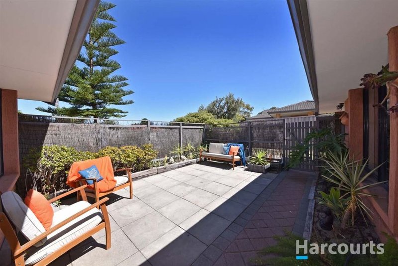 Photo - 71 Viridian Drive, Banksia Grove WA 6031 - Image 9