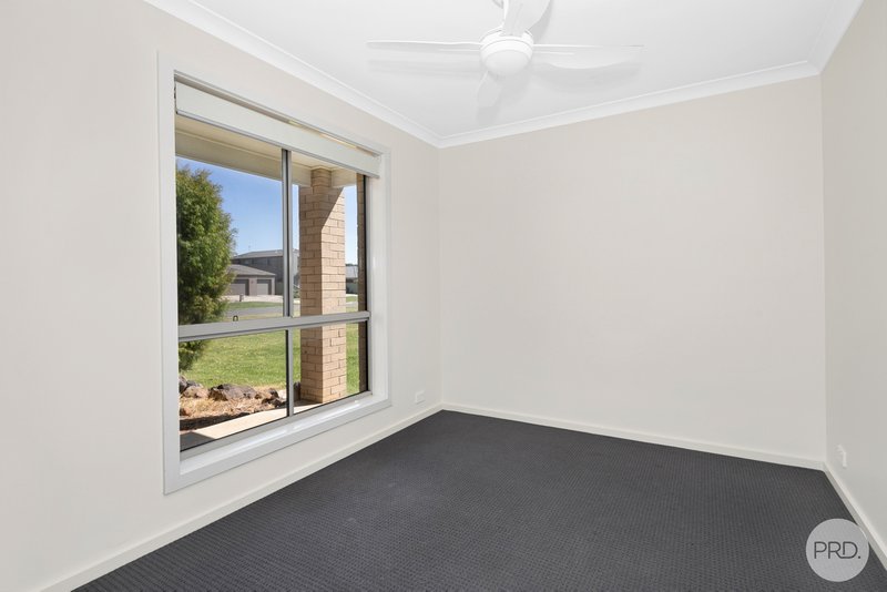 Photo - 71 Waterford Drive, Miners Rest VIC 3352 - Image 2