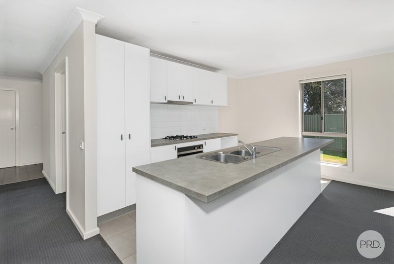 Photo - 71 Waterford Drive, Miners Rest VIC 3352 - Image 4