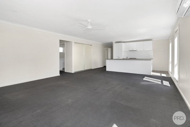 Photo - 71 Waterford Drive, Miners Rest VIC 3352 - Image 5