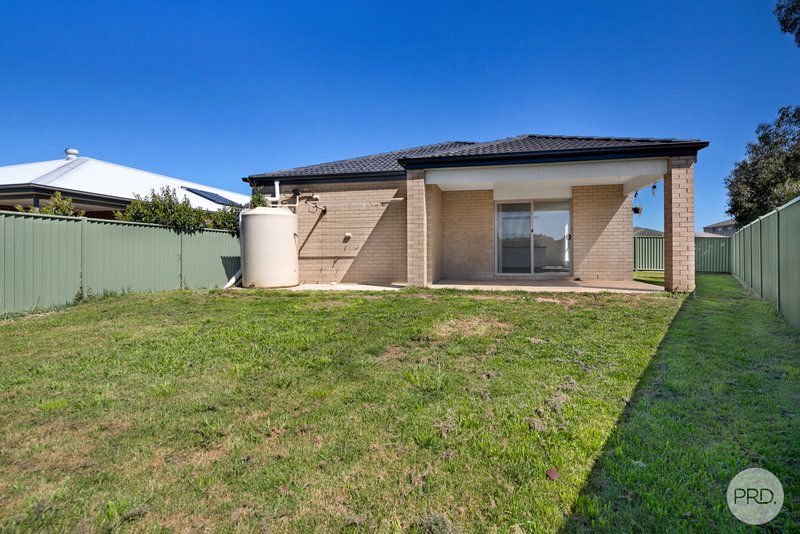 Photo - 71 Waterford Drive, Miners Rest VIC 3352 - Image 14